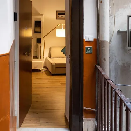 Colibri A Piazza Dante Daire *