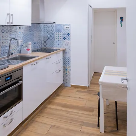 Colibri A Piazza Dante Apartment Naples
